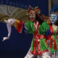 조선족 탈춤공연. 신명나는 한마당.